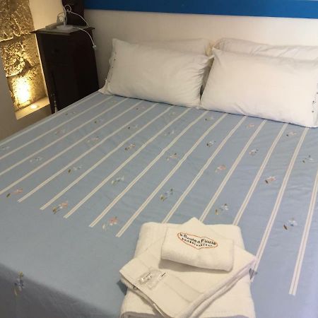 Le Soste Di Finzia Bed & Breakfast Licata Eksteriør bilde